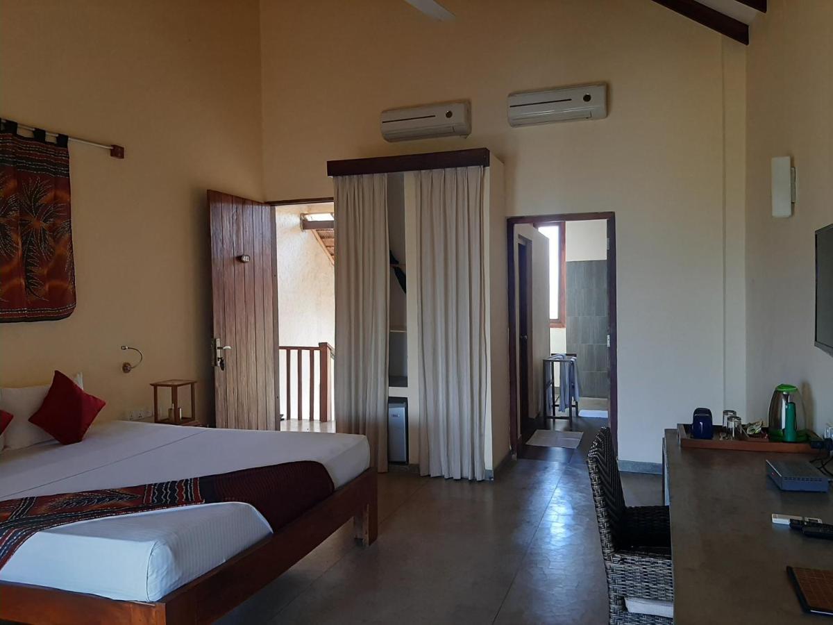 Giman Free Beach Resort Passikudah Kültér fotó