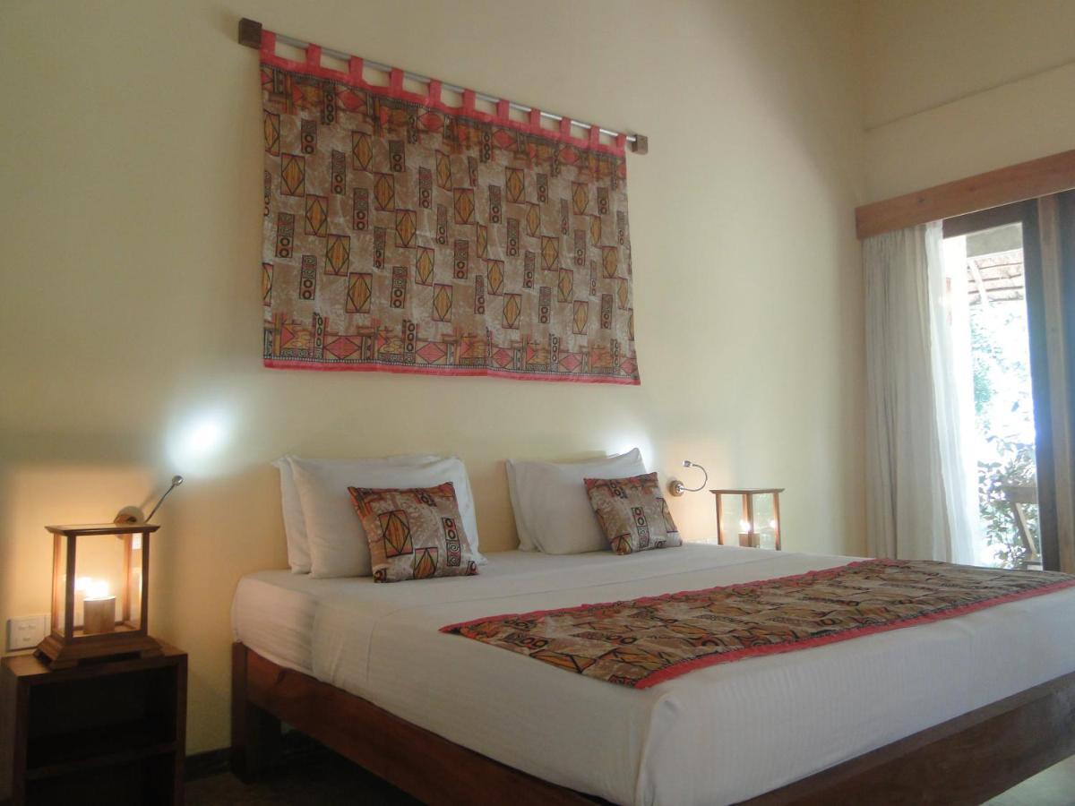 Giman Free Beach Resort Passikudah Kültér fotó