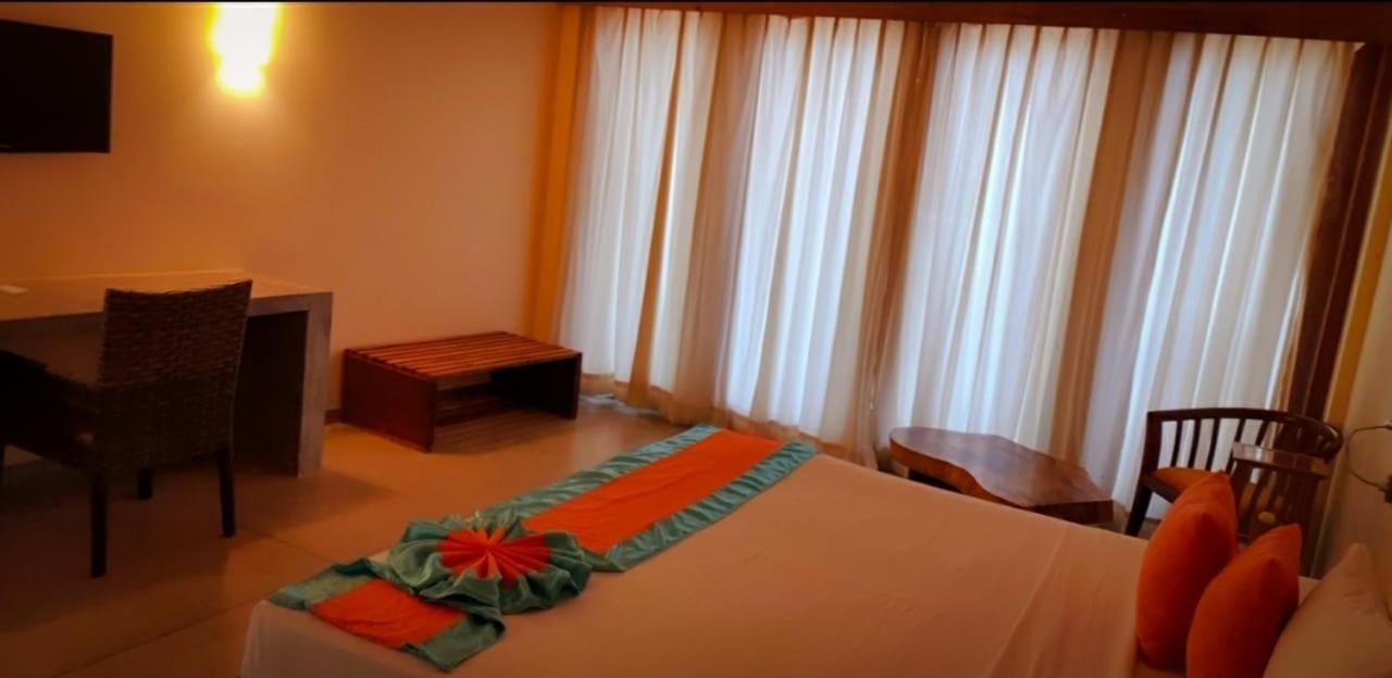Giman Free Beach Resort Passikudah Kültér fotó