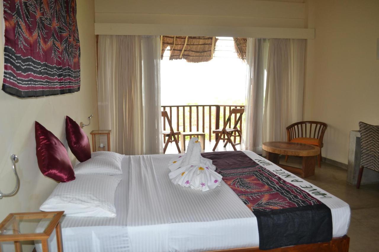 Giman Free Beach Resort Passikudah Kültér fotó