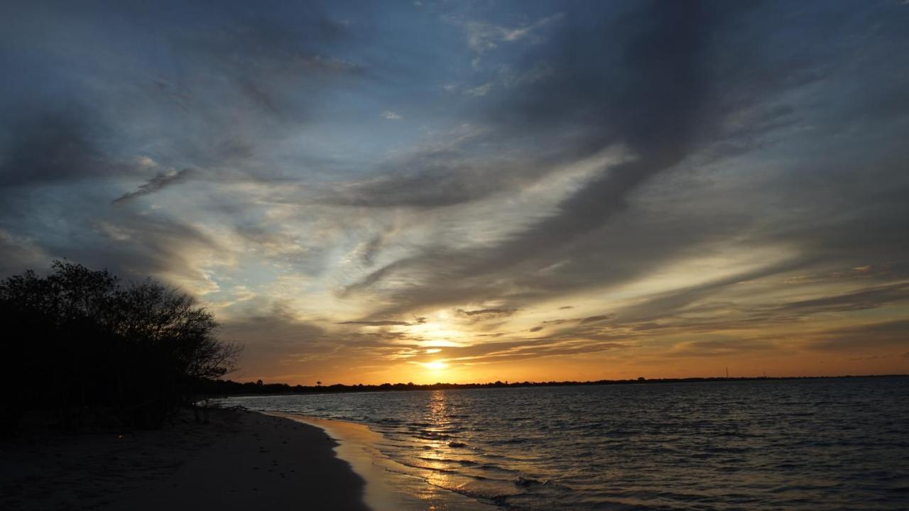 Giman Free Beach Resort Passikudah Kültér fotó